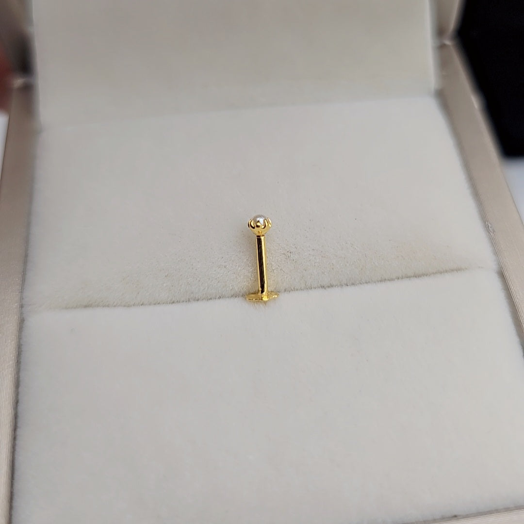 Nose pin pearl style