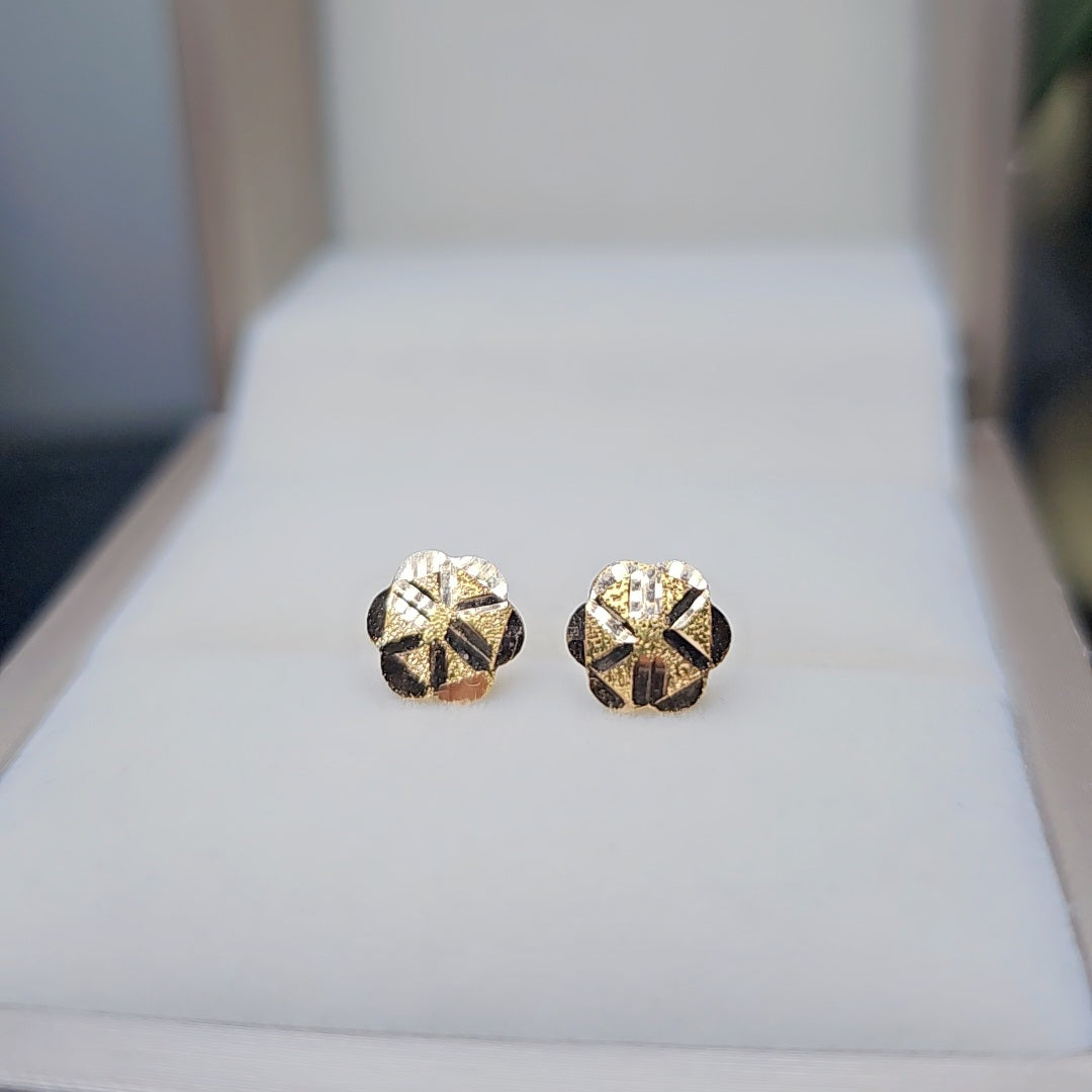 tulip Ear studs 21.ct