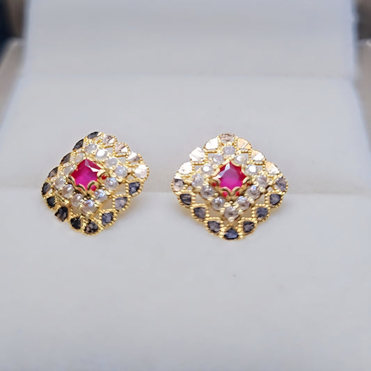 Royal Ear studs 21.ct