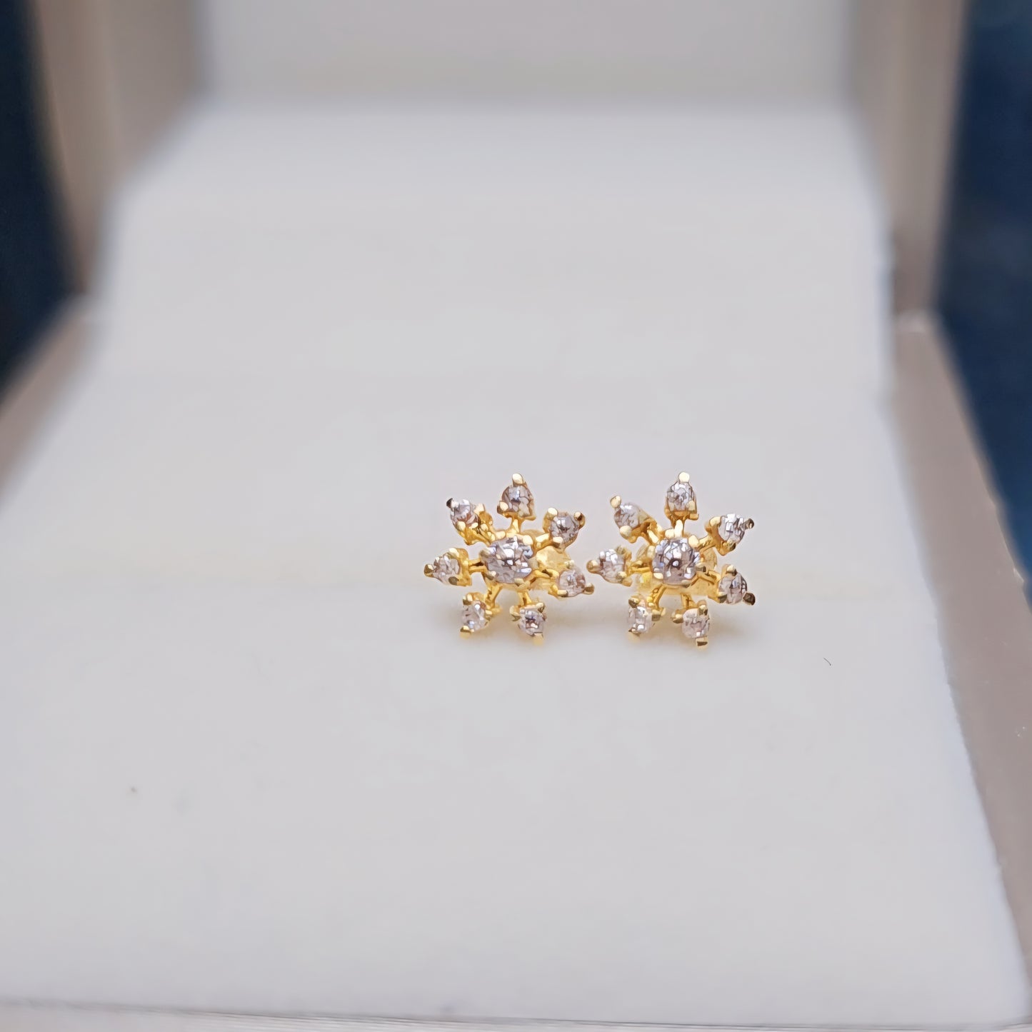 sunflower Ear studs 21.ct